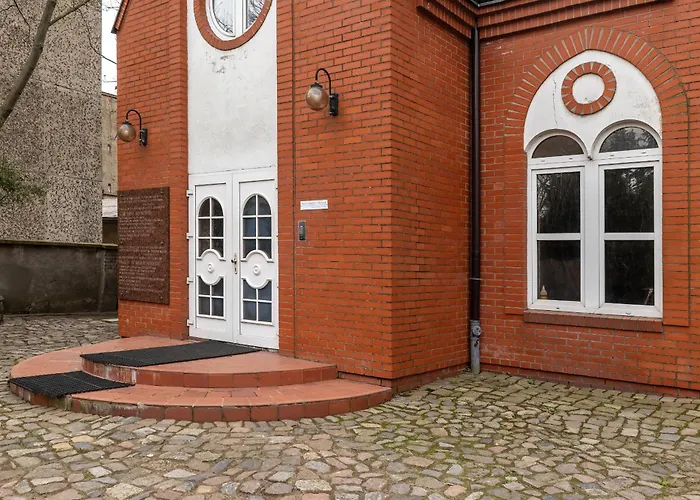 Unique In By Rent Like